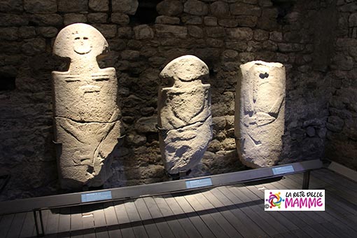 Risultati immagini per pontremoli museo delle statue stele immagini?