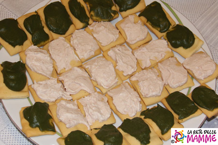 Crostini con patè di prosciutto