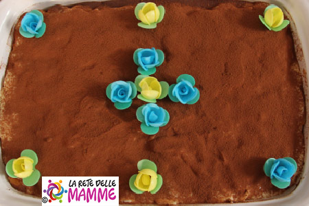 Tiramisù con crema pasticciera e pesche